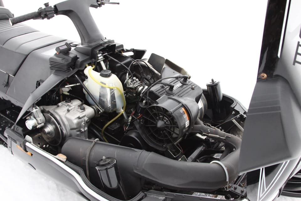 Ремонт двигателя снегохода Yamaha